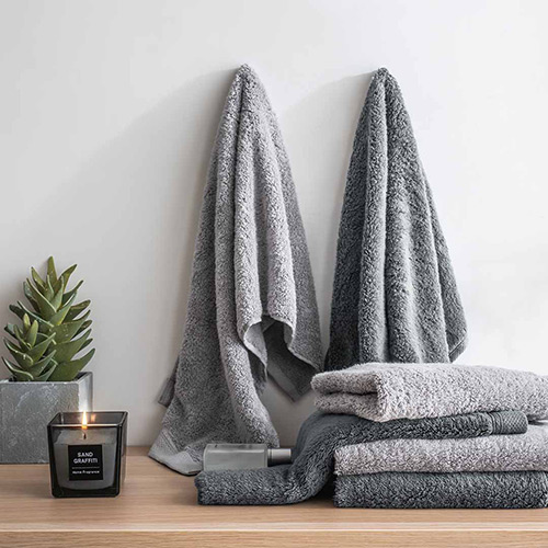 COMO LIVING Silver Fiber Antibacterial Towel Dark Gray