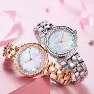 TwentySeventeen Crystal Quartz Watch Gold