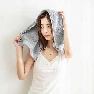 COMO LIVING Silver Fiber Antibacterial Towel Dark Gray